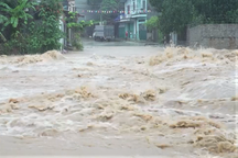 Mưa lớn nhiều nơi, lũ cuốn 3 người chết và mất tích