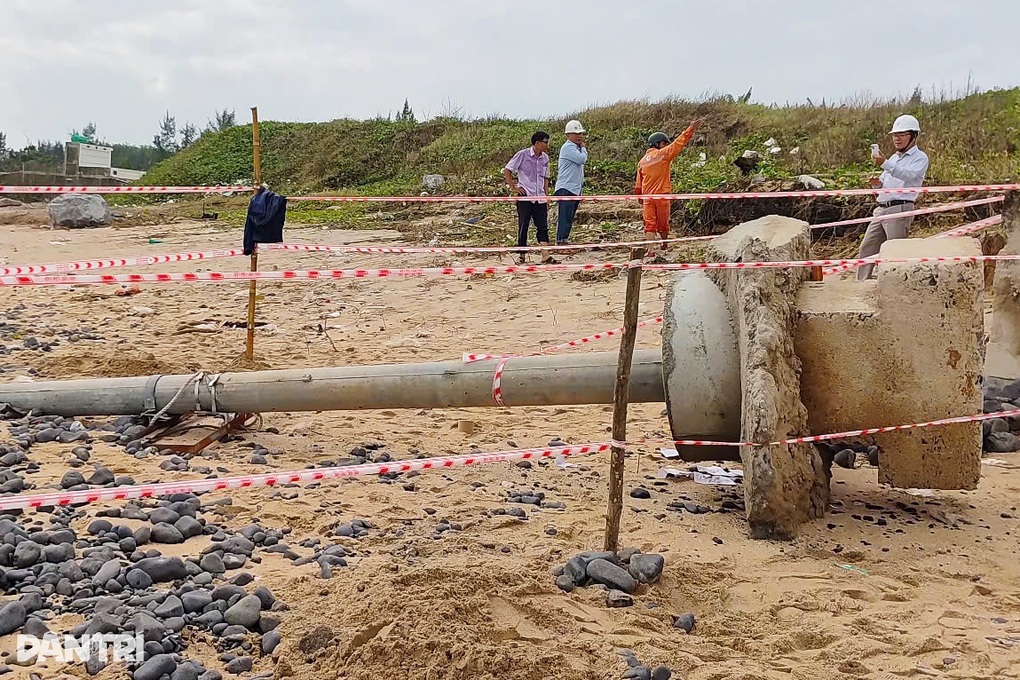 Cáp ngầm xuyên biển đưa điện ra đảo Lý Sơn bị sóng đánh lộ thiên - 2 Cáp ngầm xuyên biển đưa điện ra đảo Lý Sơn bị sóng đánh lộ thiên - 2