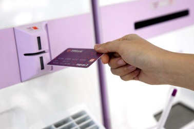 Ngân hàng đầu tiên đồng phát hành thành công thẻ chip ATM và thẻ contactless