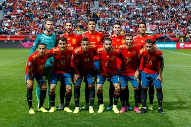 Các ông lớn châu Âu điểm quân cho vòng loại World Cup 2022