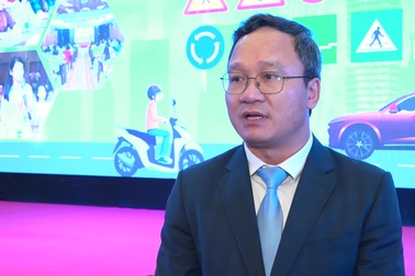 Đại diện Ủy ban ATGT QG chia sẻ tại hội thảo tăng cường giáo dục ATGT