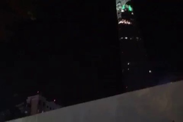 Bãi giữ xe đông nghẹt