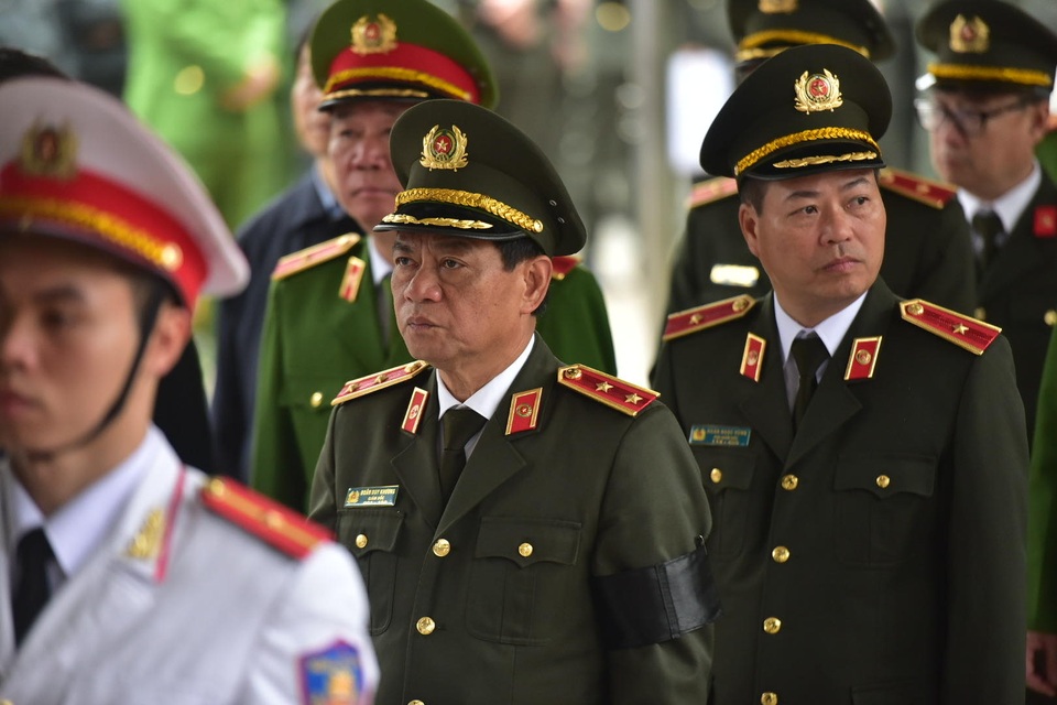 Thủ tướng viếng 3 liệt sĩ hy sinh ở Đồng Tâm - 33 Thủ tướng viếng 3 liệt sĩ hy sinh ở Đồng Tâm - 33