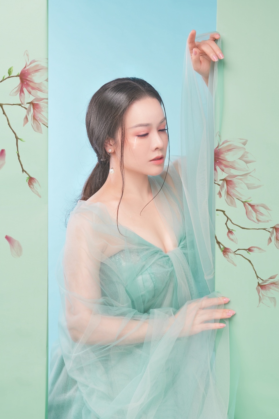 Nhật Kim Anh nói thẳng về tin đồn cặp trai trẻ có vợ và vụ kiện chồng cũ - 3 Nhật Kim Anh nói thẳng về tin đồn cặp trai trẻ có vợ và vụ kiện chồng cũ - 3