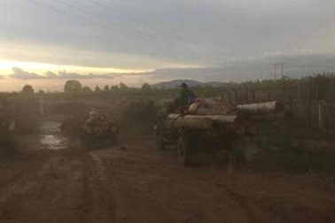 Nghi vấn đối tượng tự ý chỉnh camera giám sát để lâm tặc chở gỗ lậu