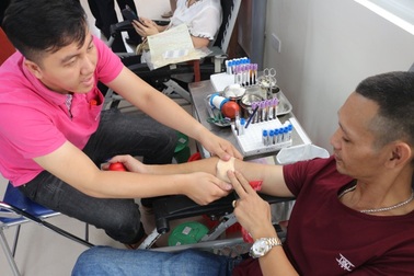 Người hiến máu tình nguyện được tặng gói xét nghiệm tầm soát ung thư