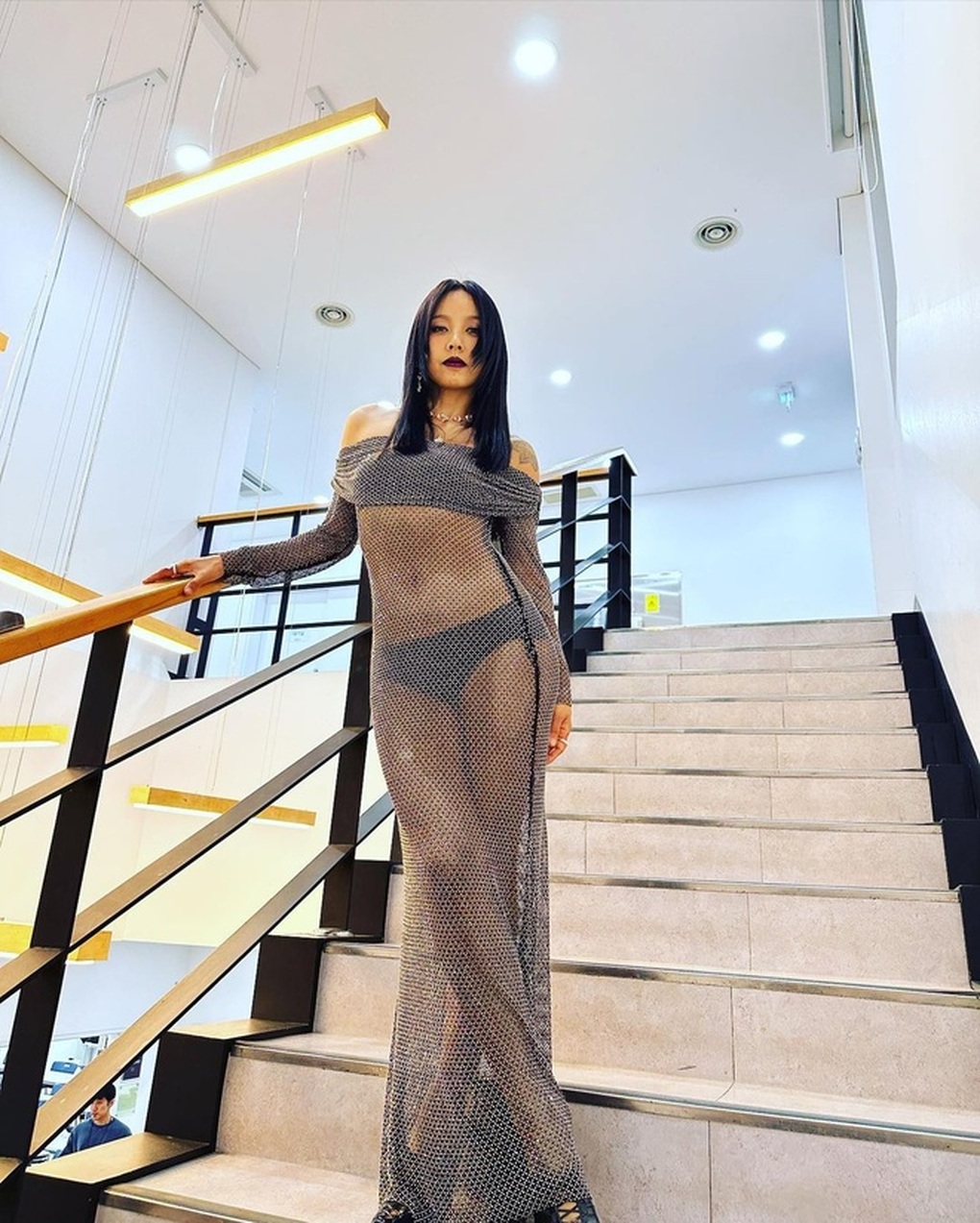 Nữ hoàng gợi cảm xứ Hàn Lee Hyori ở tuổi 44 vẫn nóng bỏng và đầy sức sống - 2 Nữ hoàng gợi cảm xứ Hàn Lee Hyori ở tuổi 44 vẫn nóng bỏng và đầy sức sống - 2