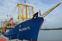 "Có tàu vỏ thép, tôi sẽ vững tâm vươn khơi ra Trường Sa"