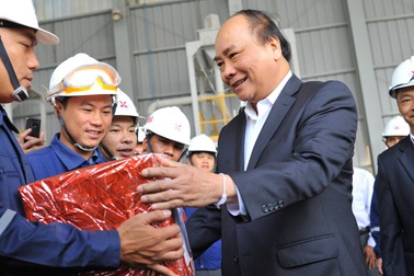 Thủ tướng chúc tết, tặng quà đồng bào tỉnh Đắk Nông