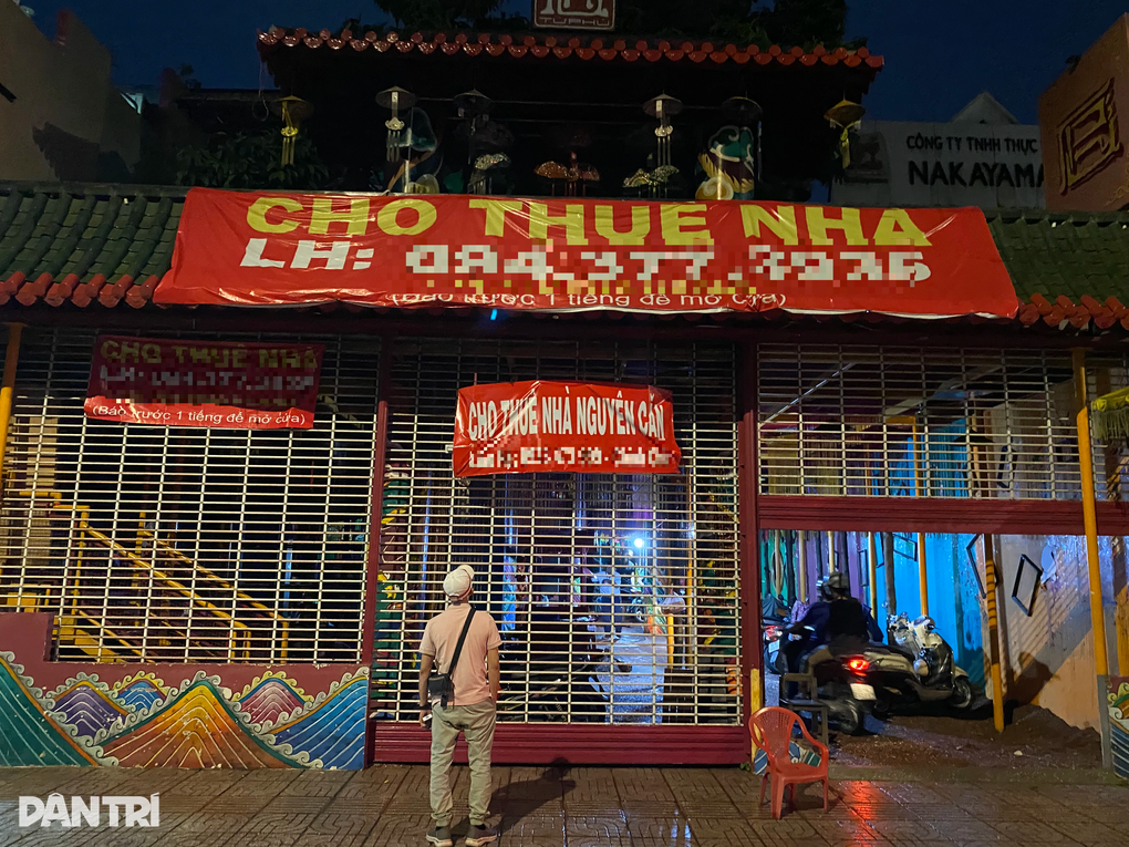 Cà phê Tứ Phủ đầu tư 15 tỷ đồng từng gây sốt bất ngờ thành… bãi giữ xe - 1