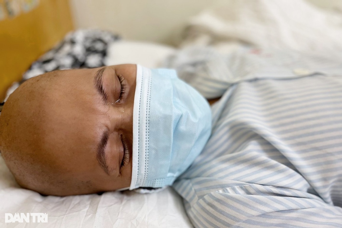 Mẹ ung thư máu đau đớn khóc nghẹn cầu xin mọi người giúp đỡ các con - 6 Mẹ ung thư máu đau đớn khóc nghẹn cầu xin mọi người giúp đỡ các con - 6