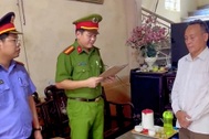 4 nguyên cán bộ xã ở Nghệ An bị bắt khi đã nghỉ hưu