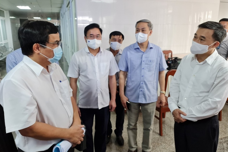 Thứ trưởng Bộ Y tế: Tiêm vắc xin phòng Covid-19 không cần quá nhanh - 1 Thứ trưởng Bộ Y tế: Tiêm vắc xin phòng Covid-19 không cần quá nhanh - 1