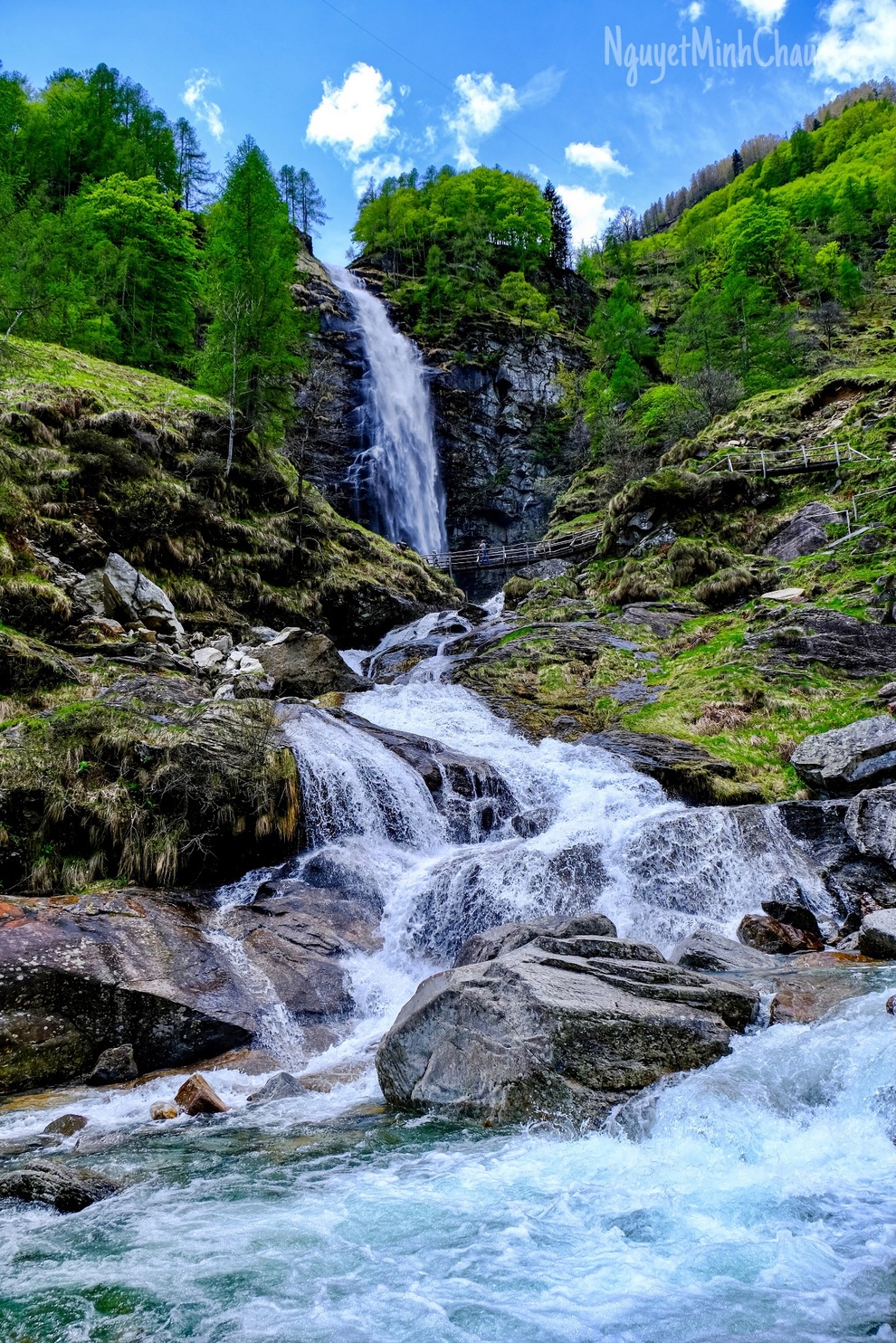 Lạc bước vào ngôi làng đá đẹp như tranh vẽ ở Thụy Sĩ - 7