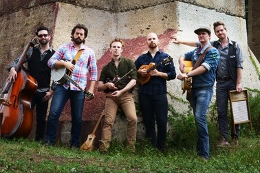 Nghe “Ghen cô Vy” phiên bản quốc tế do nhóm nhạc Mỹ thể hiện