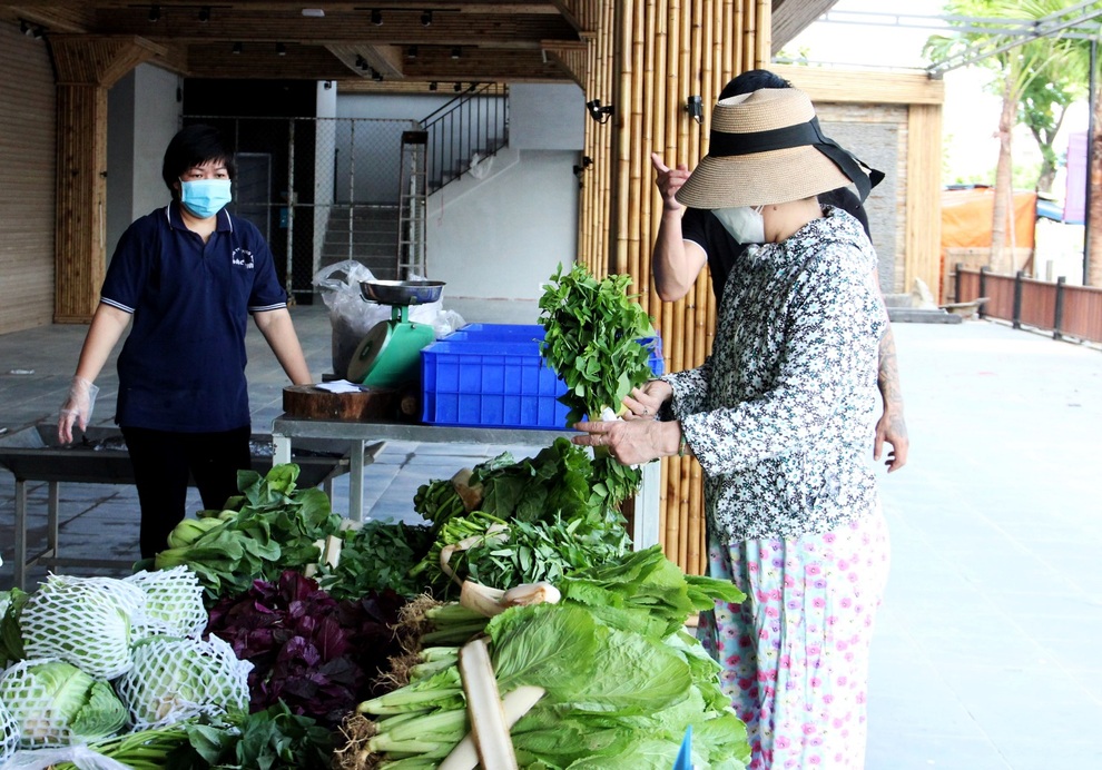 Nhiều chợ đóng cửa vì dịch Covid-19, Đà Nẵng mở điểm bán hàng lưu động - 3 Nhiều chợ đóng cửa vì dịch Covid-19, Đà Nẵng mở điểm bán hàng lưu động - 3
