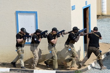 Ba Lan lập lực lượng bán quân sự 35.000 quân để đối phó Nga