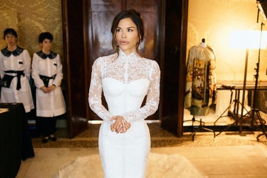 Câu chuyện phía sau chiếc váy cưới cổ điển của vợ tỷ phú Jeff Bezos