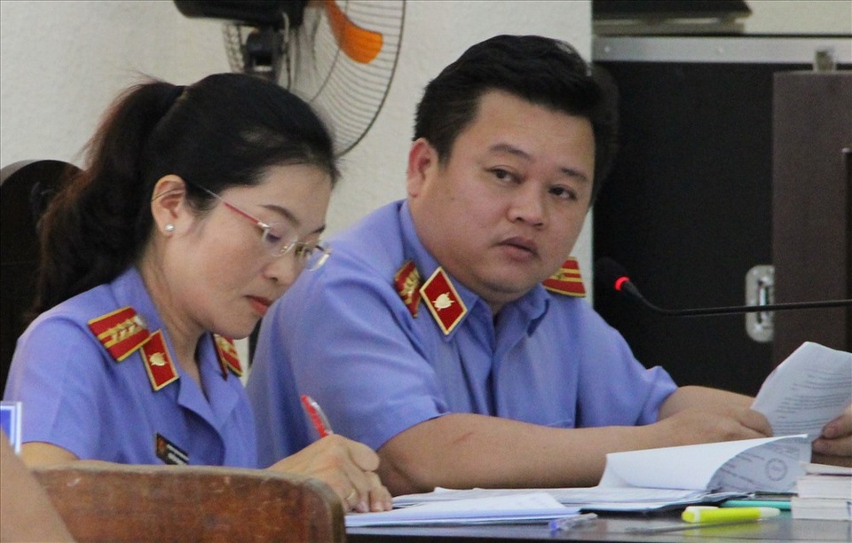 Xử vụ cán bộ mua đất giá bèo: Cáo trạng có sai sót - 3 Xử vụ cán bộ mua đất giá bèo: Cáo trạng có sai sót - 3