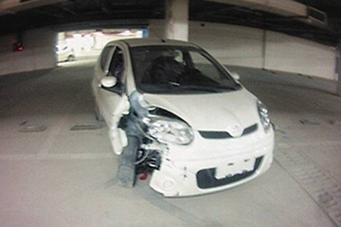 Bài học cho đại lý, xưởng dịch vụ có thói quen để chìa trong xe ô tô không khoá