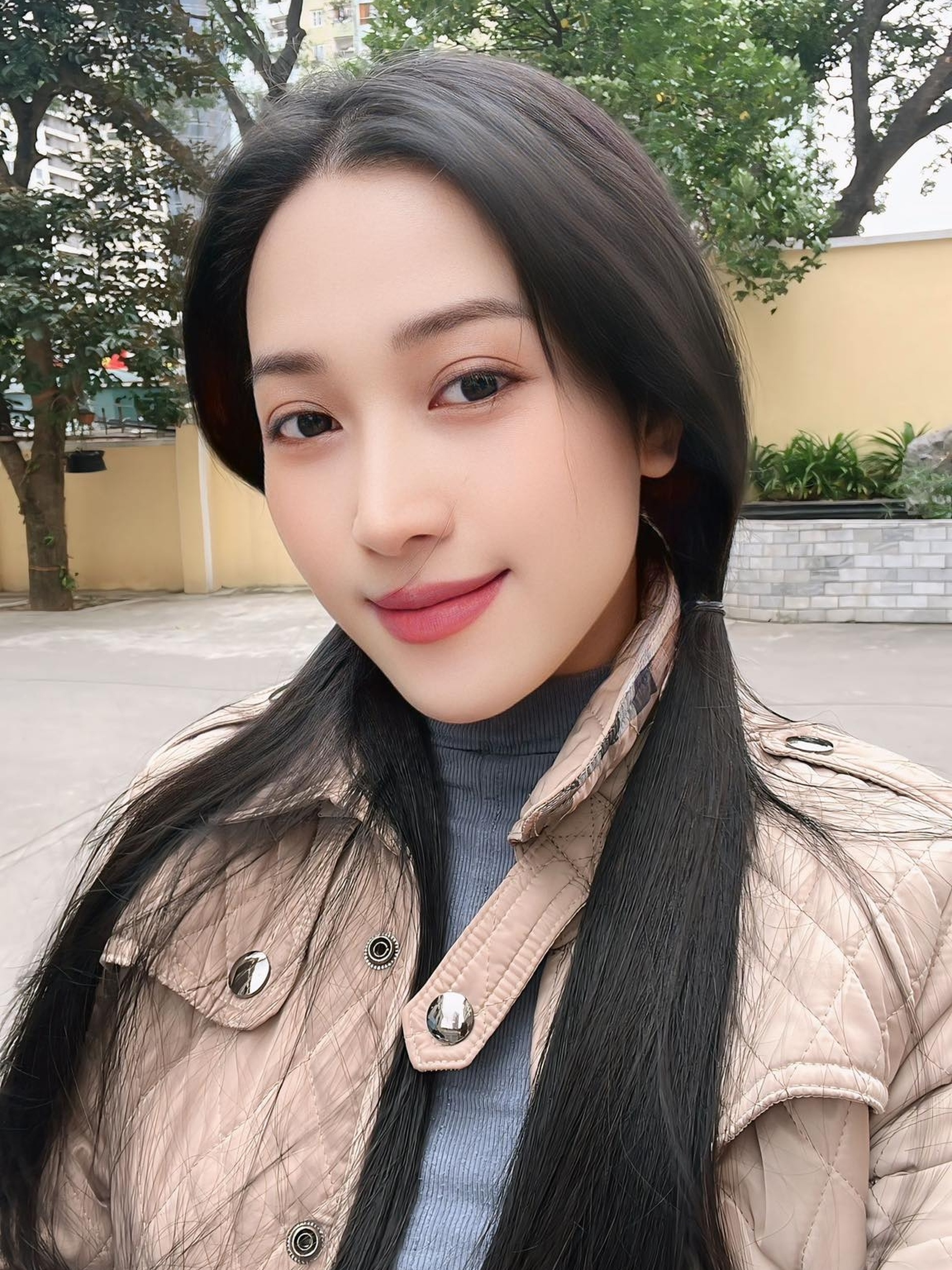 Nữ trung úy xinh đẹp gây sốt tại Dinh Độc Lập là ai? - 6 Nữ trung úy xinh đẹp gây sốt tại Dinh Độc Lập là ai? - 6