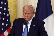 Chính quyền ông Trump muốn bán "thẻ vàng" nhập cư giá 5 triệu USD