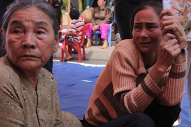 Làm lễ nguyện cầu cho 12 ngư dân đi biển không về