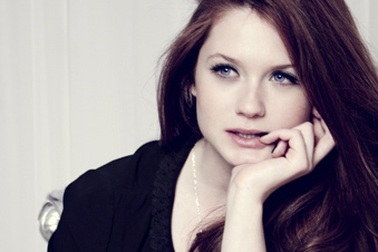 Nét quyến rũ của “Ginny” Bonnie Wright