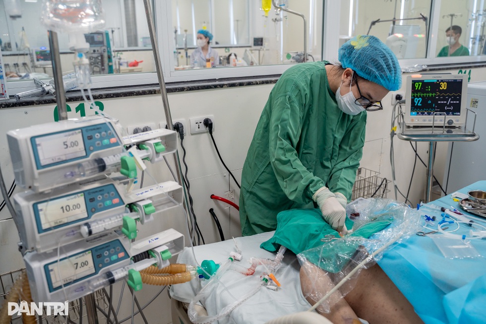 Nhật ký một ngày ở nơi “sinh tử giao nhau” của bóng hồng nội trú - 8 Nhật ký một ngày ở nơi “sinh tử giao nhau” của bóng hồng nội trú - 8