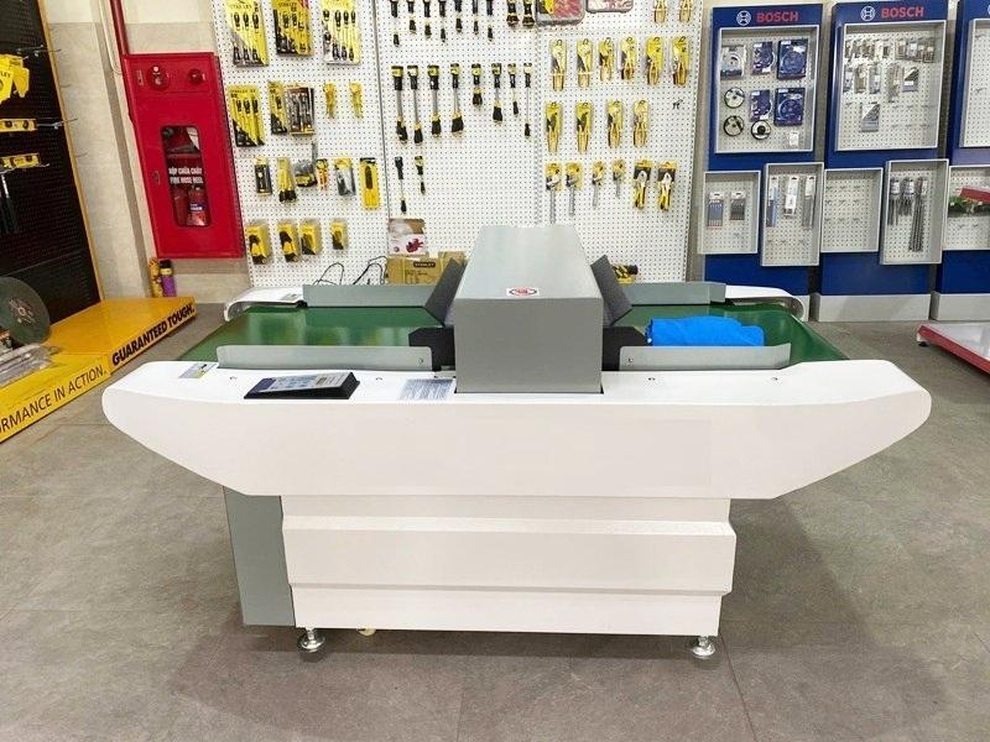 Chọn máy dò kim loại băng tải chất lượng cho công ty thực phẩm, may mặc - 3 Chọn máy dò kim loại băng tải chất lượng cho công ty thực phẩm, may mặc - 3