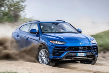 Lĩnh án tù hơn 9 năm vì mua siêu xe Lamborghini bằng tiền trợ cấp Covid-19