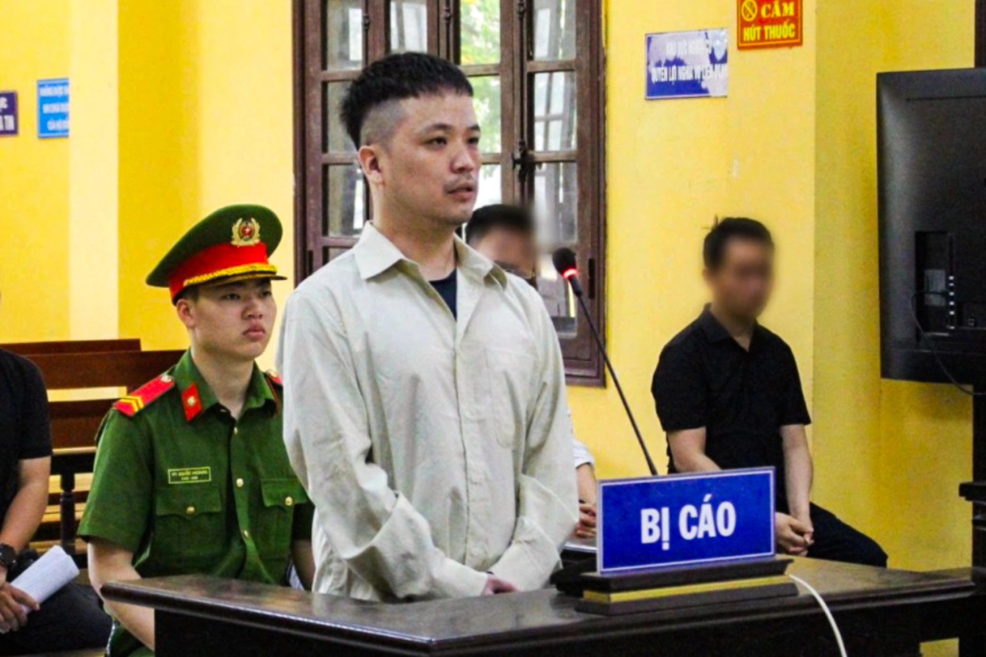 TikToker Lê Việt Hùng lĩnh án tù vì ép cung, dùng đường dây cướp đoạt tài sản
