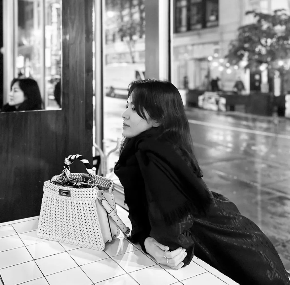 Song Hye Kyo đẹp như nàng thơ, gây chú ý tại Met Gala 2023 - 9 Song Hye Kyo đẹp như nàng thơ, gây chú ý tại Met Gala 2023 - 9