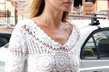 Kate Moss chuẩn bị về Anh