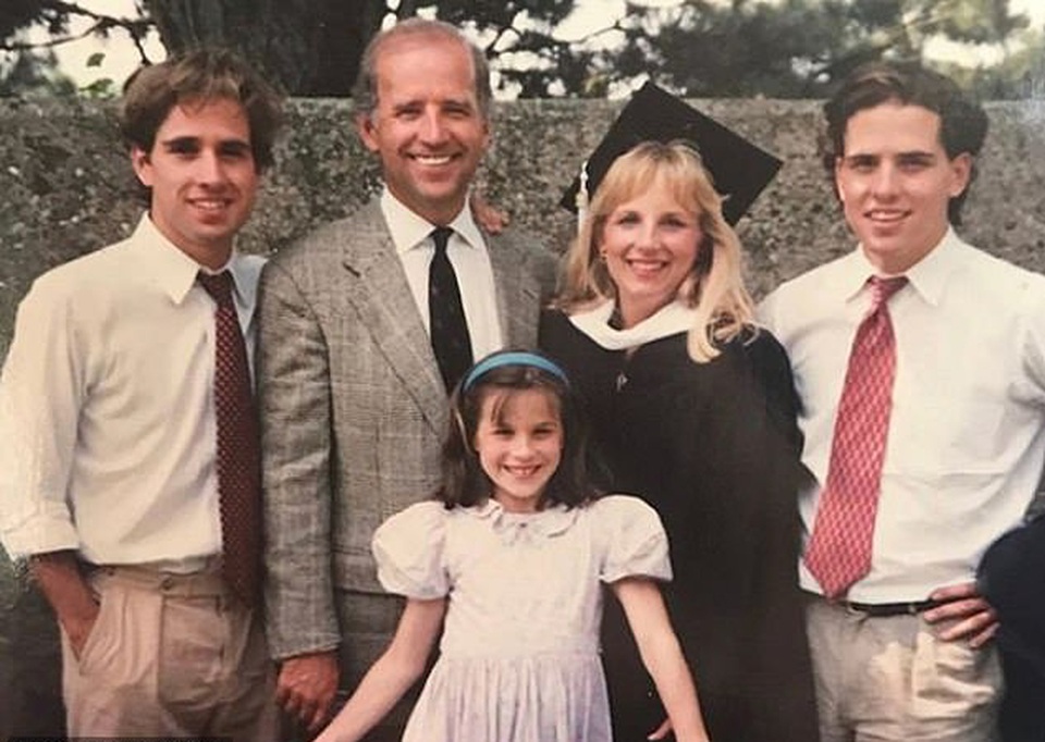 Chân dung người vợ mà ông Biden từng 5 lần cầu hôn - 6 Chân dung người vợ mà ông Biden từng 5 lần cầu hôn - 6