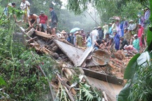 17 người tử vong, thiệt hại gần 1 nghìn tỉ đồng vì trận mưa lịch sử