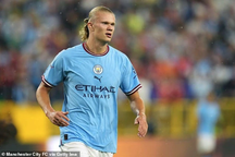 Foden ca ngợi Haaland trước đại chiến với Liverpool