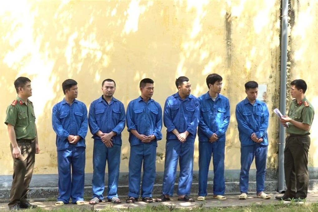 Triệt phá đường dây đánh bạc khủng 300 tỷ đồng - 1 Triệt phá đường dây đánh bạc khủng 300 tỷ đồng - 1
