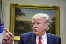 Ông Trump chỉ trích tình báo Mỹ lộ thông tin trái phép cho báo giới