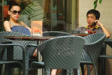 Hồ Ngọc Hà - Cường “đô la” dạo phố Sài Gòn