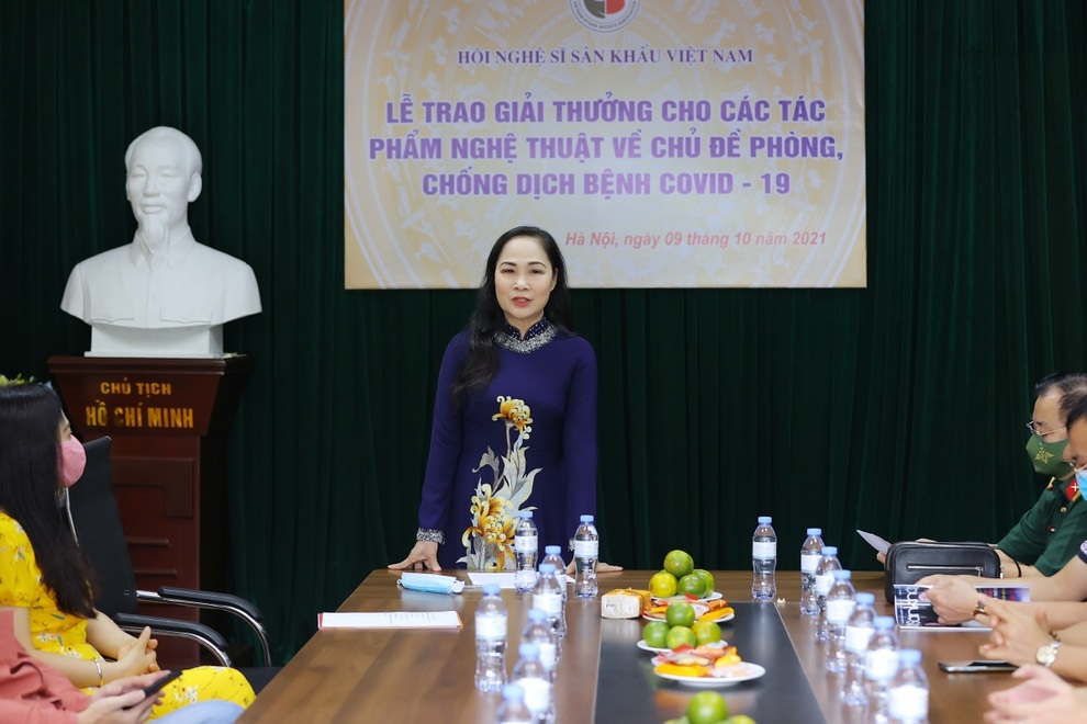 Tình anh - Người chiến sĩ áo trắng đoạt giải của Hội Nghệ sĩ sân khấu - 1