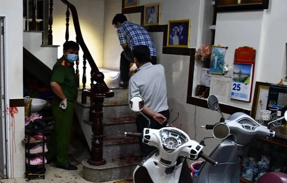 Vụ đâm 2 vợ chồng: Nạn nhân là nguyên giám đốc sở, thủ phạm nghiện game - 4 Vụ đâm 2 vợ chồng: Nạn nhân là nguyên giám đốc sở, thủ phạm nghiện game - 4