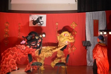 Du học sinh Việt thành phố Rennes múa lân rồng đón Giao thừa