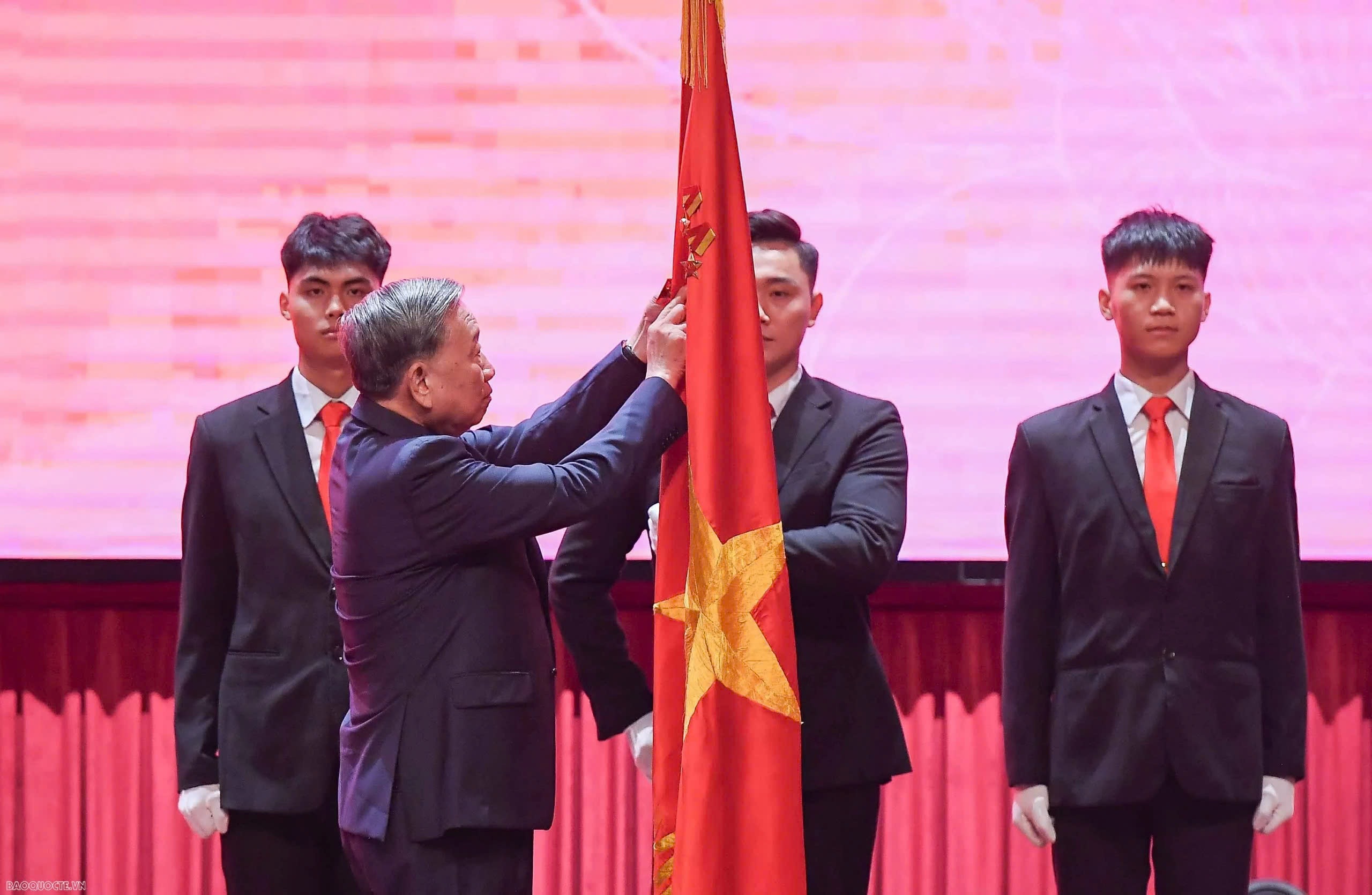 Chặng đường 80 năm vẻ vang của nền ngoại giao Việt Nam - 3 Chặng đường 80 năm vẻ vang của nền ngoại giao Việt Nam - 3