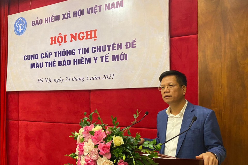 Thẻ BHYT mẫu mới: Khoảng 10 triệu phôi thẻ sẽ được chuẩn bị trong năm - 2 Thẻ BHYT mẫu mới: Khoảng 10 triệu phôi thẻ sẽ được chuẩn bị trong năm - 2