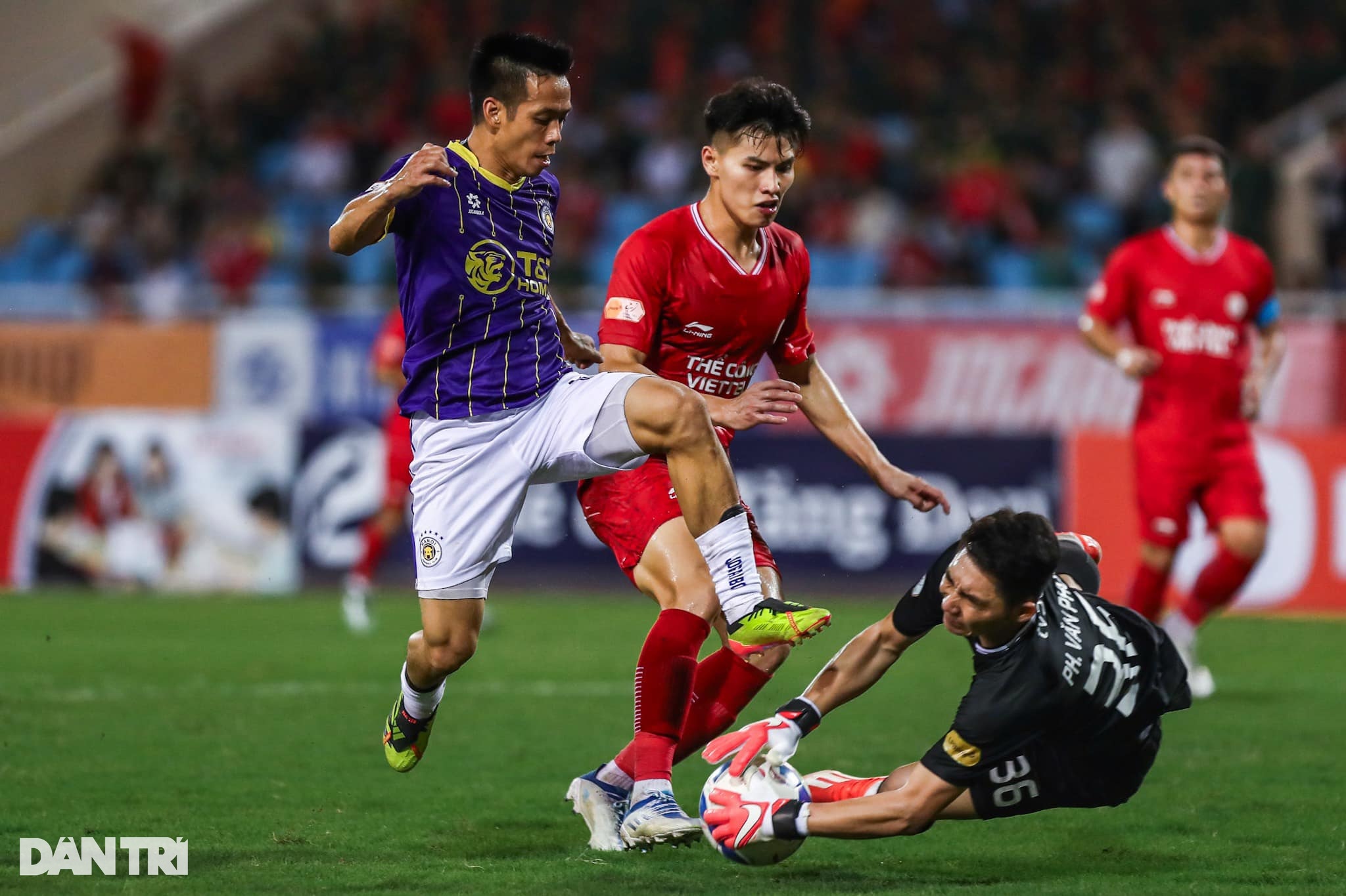 View - Thể Công Viettel lội ngược dòng thắng Hà Nội FC tại Mỹ Đình | Báo Dân trí