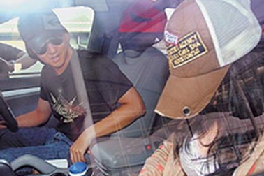 Từ Nhược Tuyên và Phùng Đức Luân bị “bắt quả tang”