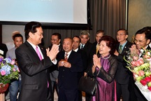 Trăn trở tiếng Việt ở Thái Lan