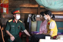 Bạn đọc Dân trí hỗ trợ các hoàn cảnh khó khăn vùng biên giới Tuy Đức