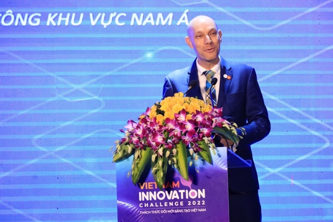 Tiến sĩ Rafael Frankel, Giám đốc Chính sách công Khu vực Nam Á và Đông Nam Á, Tập đoàn Meta phát biểu tại lễ khai mạc.